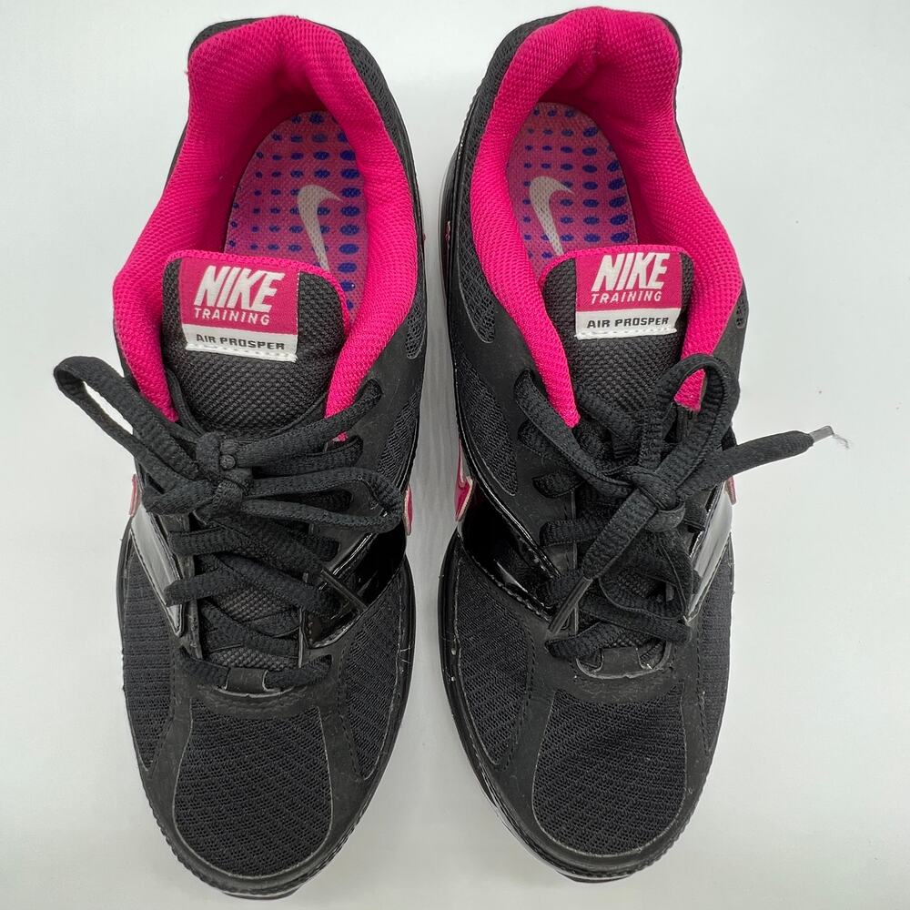 Nike Women's Athletic Shoes Size 8 Pink and Black